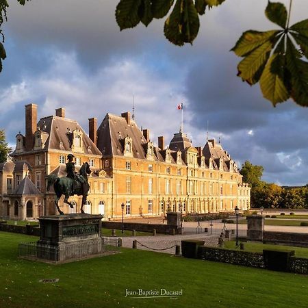 La Verriere. Les Locations Isahora C'Est Aussi Plusieurs Appart' De Standing A 2 Pas Du Chateau D'Eu, Des Falaises Du Treport, De Mers Les Bains Et Aux Portes De La Baie De Somme Eu (Sekwana Nadmorska) Zewnętrze zdjęcie
