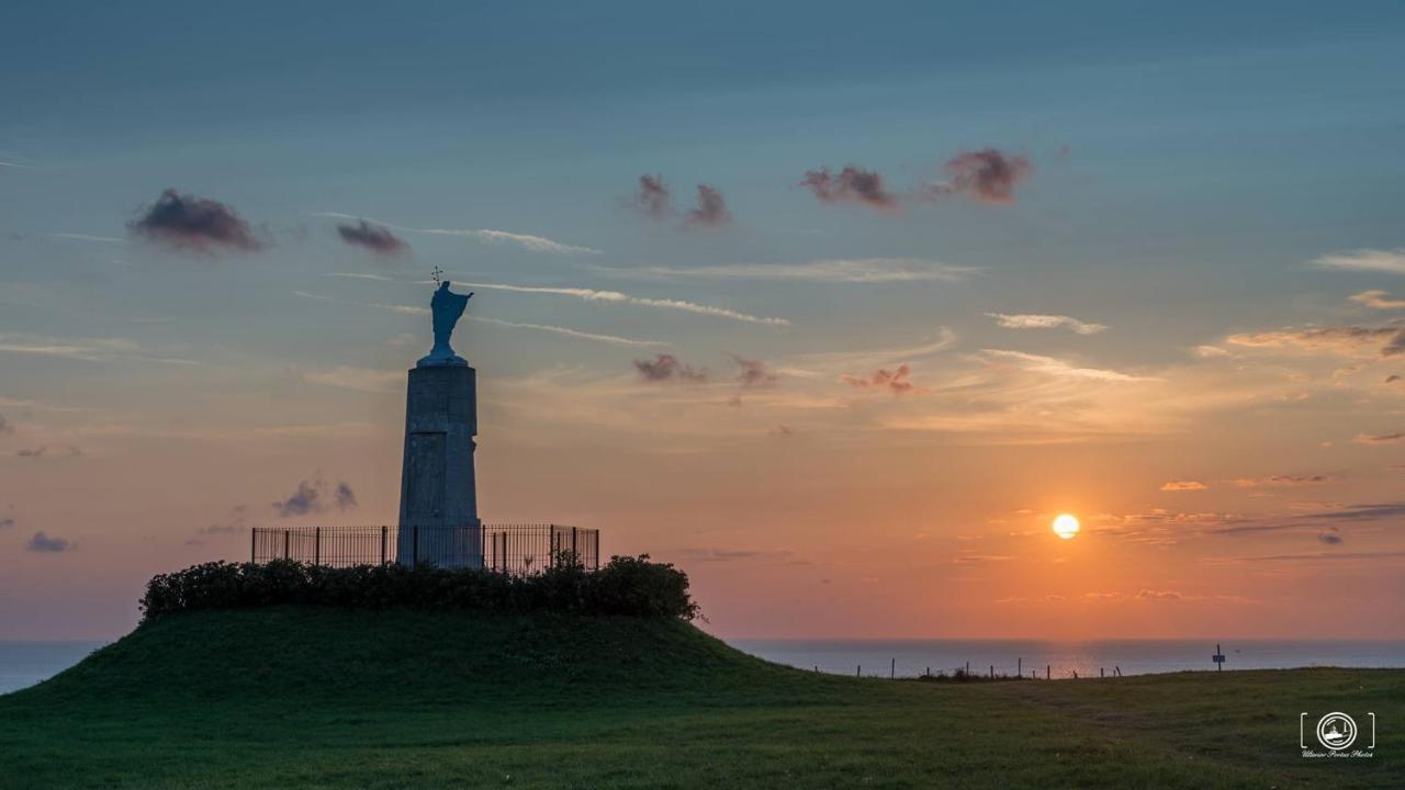 La Verriere. Les Locations Isahora C'Est Aussi Plusieurs Appart' De Standing A 2 Pas Du Chateau D'Eu, Des Falaises Du Treport, De Mers Les Bains Et Aux Portes De La Baie De Somme Eu (Sekwana Nadmorska) Zewnętrze zdjęcie