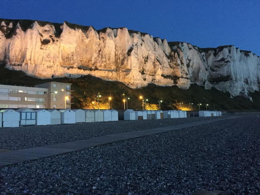 La Verriere. Les Locations Isahora C'Est Aussi Plusieurs Appart' De Standing A 2 Pas Du Chateau D'Eu, Des Falaises Du Treport, De Mers Les Bains Et Aux Portes De La Baie De Somme Eu (Sekwana Nadmorska) Zewnętrze zdjęcie