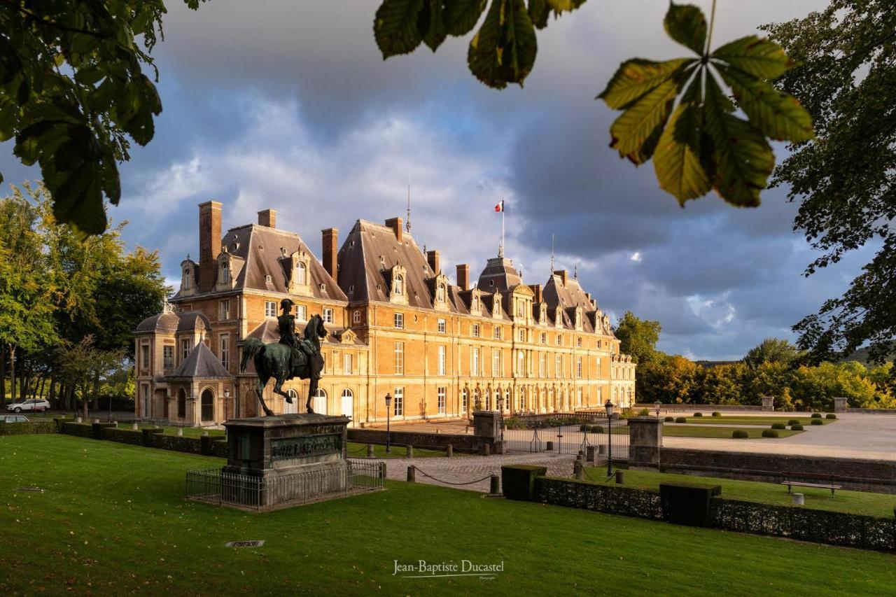 La Verriere. Les Locations Isahora C'Est Aussi Plusieurs Appart' De Standing A 2 Pas Du Chateau D'Eu, Des Falaises Du Treport, De Mers Les Bains Et Aux Portes De La Baie De Somme Eu (Sekwana Nadmorska) Zewnętrze zdjęcie